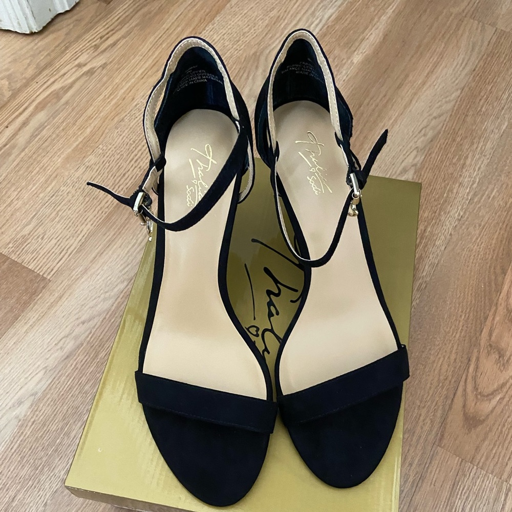 Thalia Sodi heels